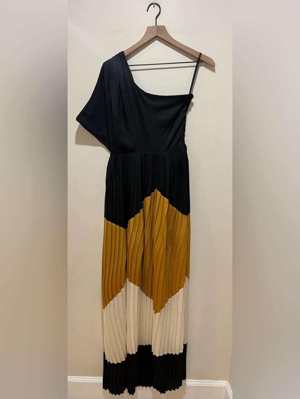 Line & Dot Elegant Accordion Pleated Multi-Color Maxi Dress - Womens Size Small